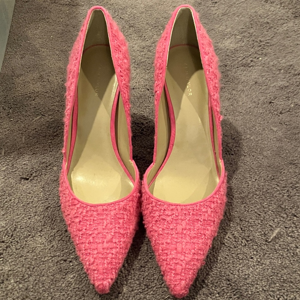 NWOT Ann Taylor tweed heels